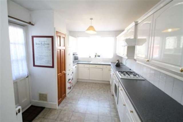  Image of 2 bedroom Detached house to rent in Howley Road Croydon CR0 at Croydon, CR0 1AZ