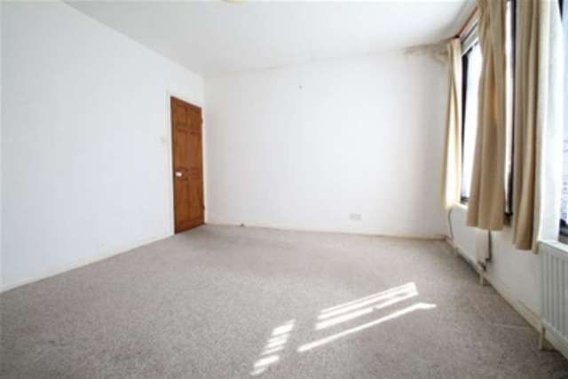  Image of 2 bedroom Detached house to rent in Howley Road Croydon CR0 at Croydon, CR0 1AZ