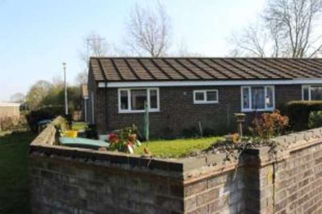  Image of 2 bedroom Bungalow for sale in School View Ilketshall St. Lawrence Beccles NR34 at Ilketshall St. Lawrence Beccles Ilketshall St Lawrence, NR34 8NU