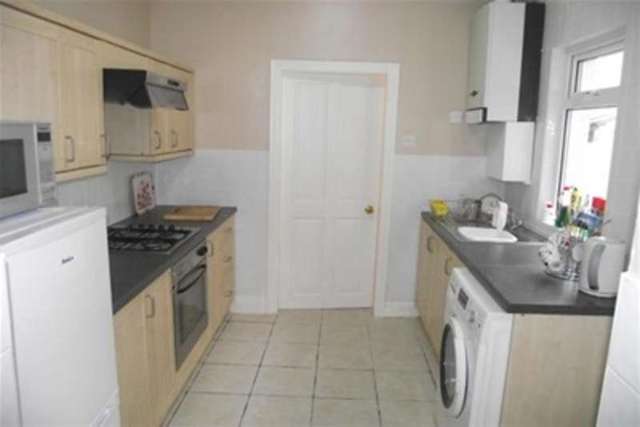  Image of 2 bedroom Flat to rent in Hazelwood Avenue Jesmond Newcastle upon Tyne NE2 at Newcastle upon Tyne, NE2 3HX