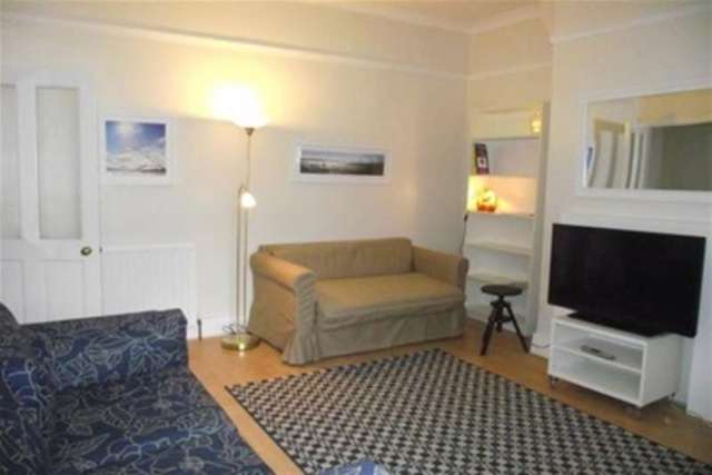  Image of 2 bedroom Flat to rent in Hazelwood Avenue Jesmond Newcastle upon Tyne NE2 at Newcastle upon Tyne, NE2 3HX