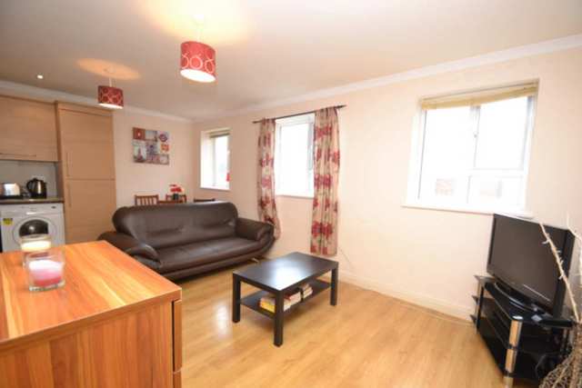  Image of 2 bedroom Flat to rent in King Street London W6 at King Street  London, W6 9JG