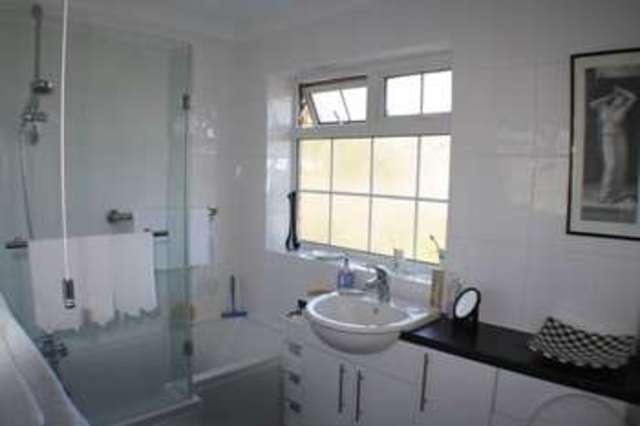  Image of 5 bedroom Semi-Detached house for sale in Kingfisher Drive Woodley Reading RG5 at Kingfisher Drive Woodley Reading, RG5 3LH