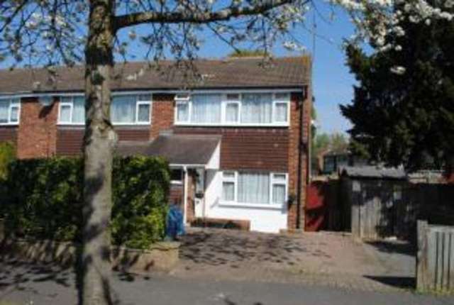  Image of 4 bedroom Detached house for sale in Northwood Avenue Knaphill Woking GU21 at Knaphill Woking Knaphill, GU21 2ES