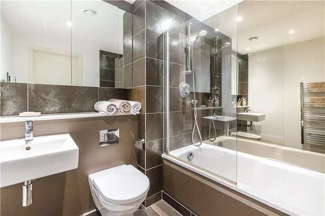 Image of 1 bedroom Flat for sale in Marsh Wall London E14 at 24 Marsh Wall London Heron Quays, E14 9BT