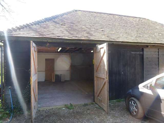  Image of 4 bedroom Detached house for sale in Lees Road Yalding Maidstone ME18 at Yalding Kent Maidstone, ME18 6HB