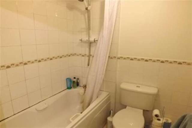  Image of 1 bedroom Flat to rent in Lever Court Lever Close Blackburn BB2 at Blackburn, BB2 7FH
