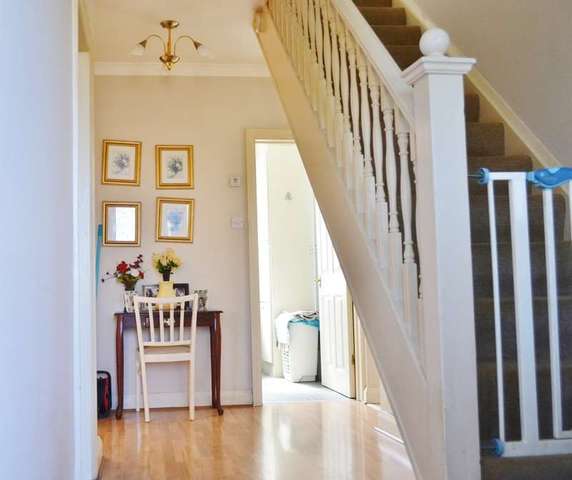  Image of 5 bedroom Detached house for sale in Limpsfield Road Warlingham CR6 at Warlingham Warlingham, CR6 9DS