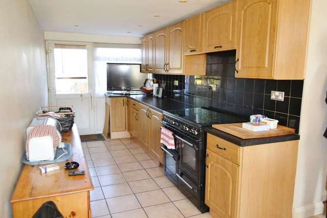  Image of 5 bedroom Detached house for sale in Limpsfield Road Warlingham CR6 at Warlingham Warlingham, CR6 9DS