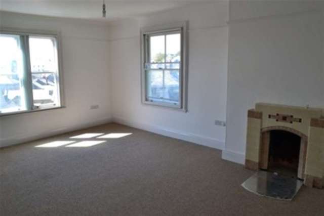  Image of 5 bedroom Detached house to rent in Castle Street Liskeard PL14 at Liskeard, PL14 3AU