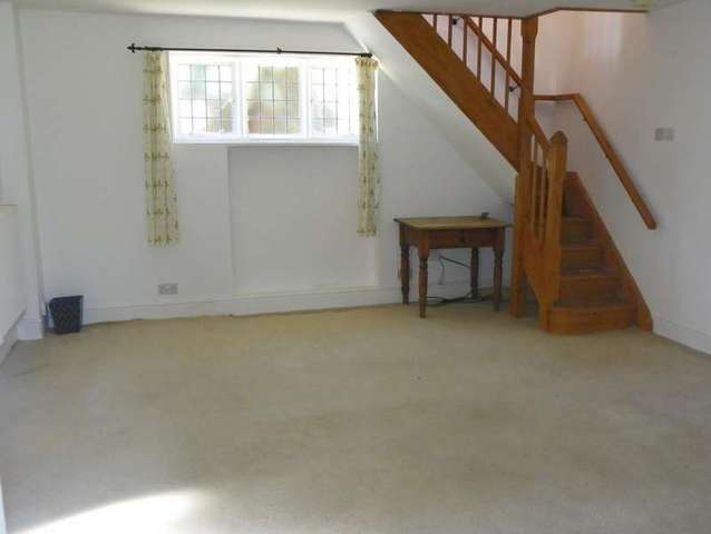  Image of 1 bedroom Detached house to rent in Borough Marsh Wargrave Reading RG10 at Loddon Drive Wargrave Reading, RG10 8HN