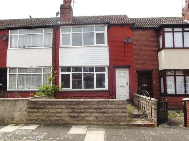  Image of 3 bedroom Town House to rent in Longroyd Street North Leeds LS11 at Beeston Leeds West Yorkshire, LS11 5EY