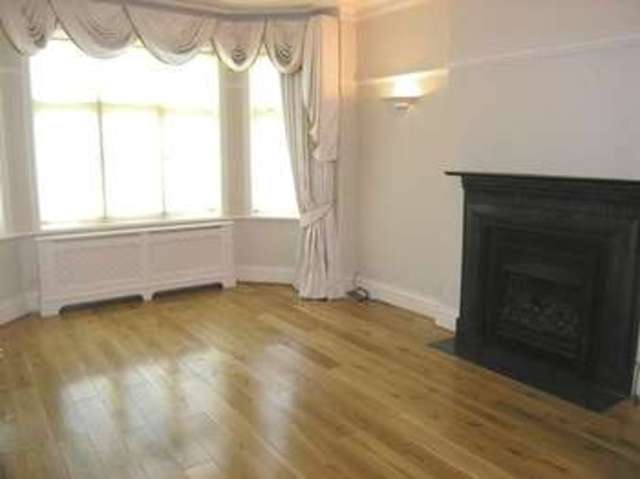  Image of 5 bedroom Detached house to rent in Lonsdale Road London SW13 at Lonsdale Road  Barnes, SW13 9JR