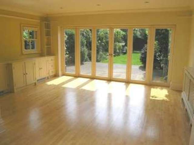  Image of 5 bedroom Detached house to rent in Lonsdale Road London SW13 at Lonsdale Road  Barnes, SW13 9JR