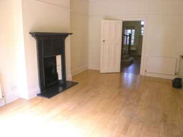  Image of 5 bedroom Detached house to rent in Lonsdale Road London SW13 at Lonsdale Road  Barnes, SW13 9JR