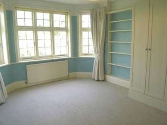  Image of 5 bedroom Detached house to rent in Lonsdale Road London SW13 at Lonsdale Road  Barnes, SW13 9JR