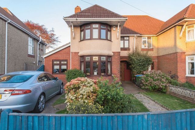  Image of 4 bedroom Semi-Detached house for sale in Luccombe Road Shirley Southampton SO15 at Luccombe Road Upper Shirley Southampton, SO15 7RJ