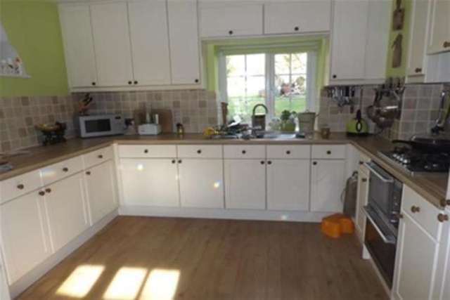  Image of 3 bedroom Detached house to rent in Church Road Lympstone Exmouth EX8 at Exmouth, EX8 5JU