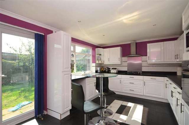 Image of 5 bedroom Detached house for sale in Lyn Road Worthing BN13 at Worthing West Sussex Worthing, BN13 3HR