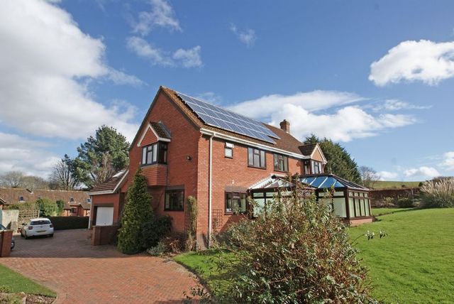  Image of 5 bedroom Detached house for sale in Kenton Exeter EX6 at Kenton Exeter, EX6 8NN