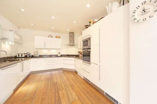  Image of 5 bedroom Detached house for sale in Madrid Road London SW13 at Madrid Road  Barnes, SW13 9PG