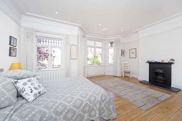  Image of 5 bedroom Detached house for sale in Madrid Road London SW13 at Madrid Road  Barnes, SW13 9PG