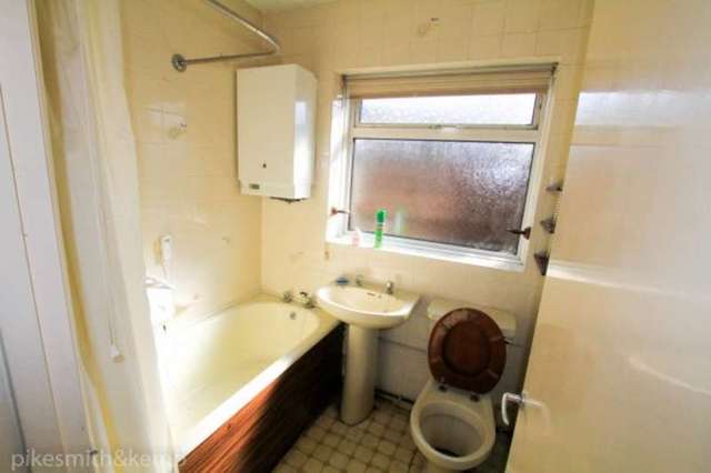  Image of 2 bedroom Maisonette for sale in Collier Close Maidenhead SL6 at MAIDENHEAD, SL6 7LD