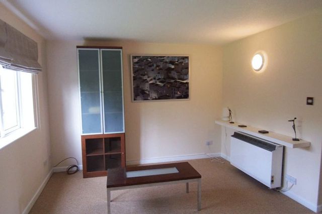  Image of 1 bedroom Flat to rent in Malthouse Court Frome BA11 at Malthouse Court  Frome, BA11 4BJ