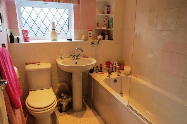  Image of 3 bedroom Semi-Detached house to rent in Marigold Crescent Melton Mowbray LE13 at Marigold Crescent  Melton Mowbray, LE13 0FW