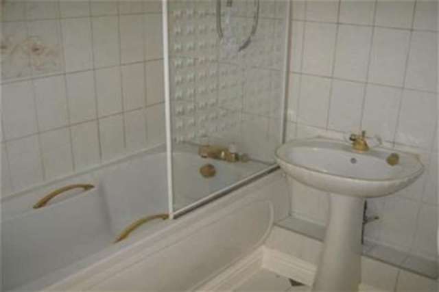  Image of 1 bedroom Flat to rent in Marine Road Colwyn Bay LL29 at Colwyn Bay, LL29 8PZ