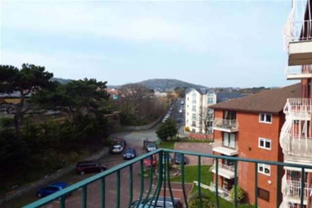  Image of 1 bedroom Flat to rent in Marine Road Colwyn Bay LL29 at Colwyn Bay, LL29 8PZ