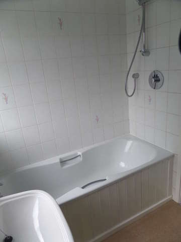  Image of 3 bedroom Semi-Detached house to rent in Masefield Close Newport Pagnell MK16 at Newport Pagnell, MK16 8DZ