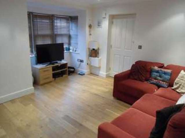  Image of 1 bedroom Flat to rent in Adelaide Road Chichester PO19 at Adelaide Road  Chichester, PO19 7AX