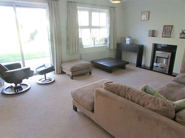  Image of 4 bedroom Detached house for sale in Mellanby Close Street BA16 at Street, BA16 0NX