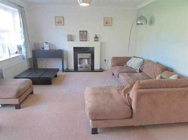  Image of 4 bedroom Detached house for sale in Mellanby Close Street BA16 at Street, BA16 0NX