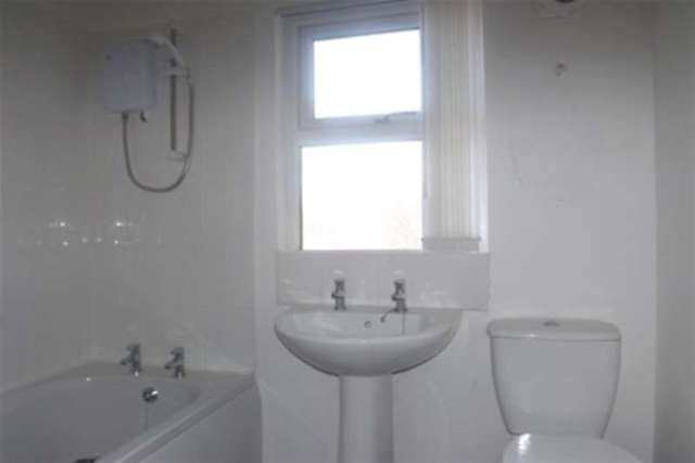  Image of 3 bedroom Detached house to rent in Melling Road Aintree Liverpool L9 at Liverpool, L9 0LE