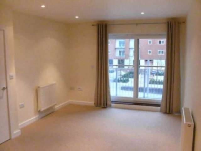  Image of 1 bedroom Apartment to rent in Whale Avenue Reading RG2 at Merrick House Whale Avenue Reading, RG2 0GX