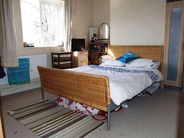  Image of 2 bedroom Detached house to rent in Methuen Street Southampton SO14 at Inner Avenue  Southampton, SO14 6FR