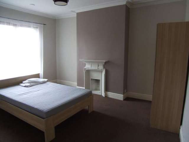  Image of 4 bedroom Terraced house to rent in Mexborough Avenue Leeds LS7 at Leeds West Yorkshire, LS7 3EF