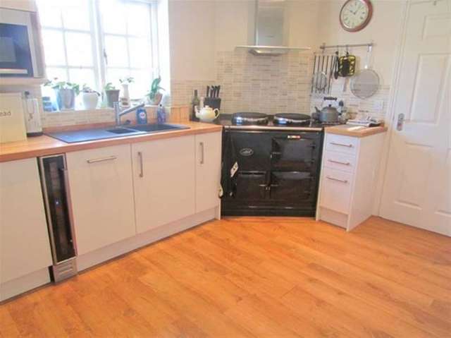  Image of 6 bedroom Detached house for sale in Middle Leigh Street BA16 at Street, BA16 0LA