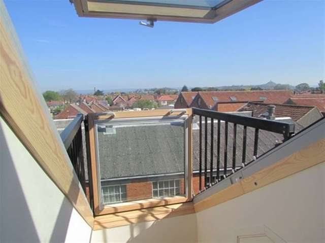  Image of 6 bedroom Detached house for sale in Middle Leigh Street BA16 at Street, BA16 0LA