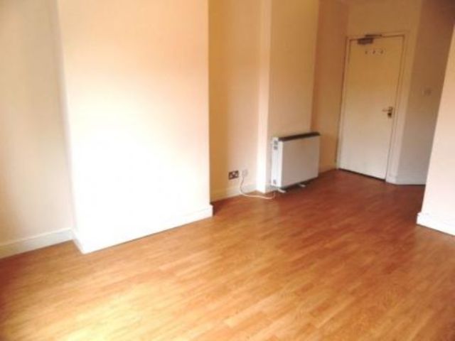  Image of 1 bedroom Flat to rent in Millbrook Road West Southampton SO15 at 279 Millbrook Road west  Southampton, SO15 0HU