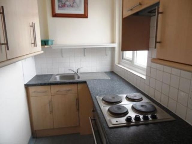  Image of 1 bedroom Flat to rent in Millbrook Road West Southampton SO15 at 279 Millbrook Road west  Southampton, SO15 0HU