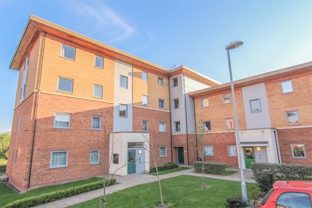  Image of 2 bedroom Flat to rent in Millicent Grove London N13 at Palmers Green, N13 6HS