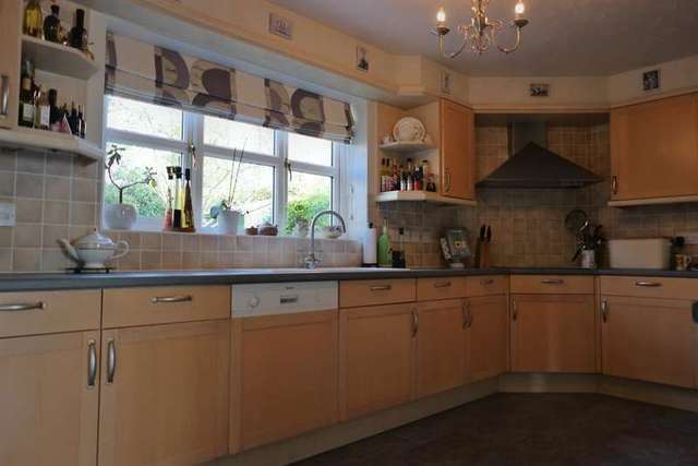  Image of 4 bedroom Detached house for sale in Montague Close Wokingham RG40 at Wokingham Berkshire Wokingham, RG40 5PH