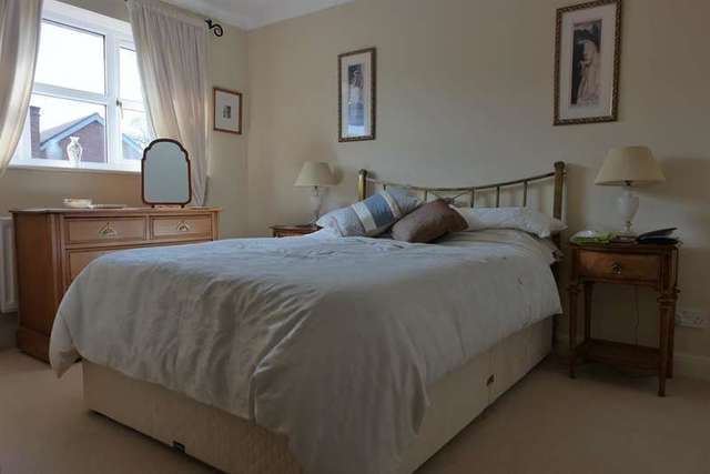  Image of 4 bedroom Detached house for sale in Montague Close Wokingham RG40 at Wokingham Berkshire Wokingham, RG40 5PH