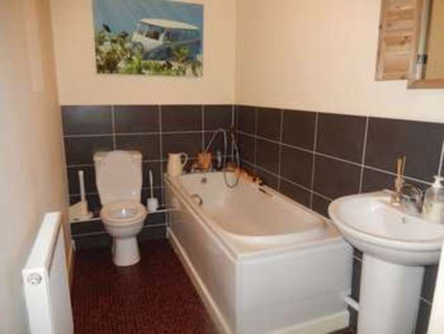  Image of 2 bedroom Flat for sale in Monticello Way Coventry CV4 at Monticello Way  Coventry, CV4 9WA