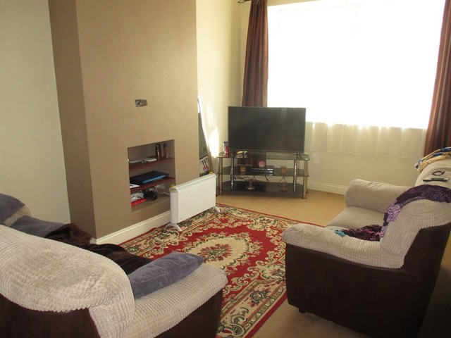  Image of 2 bedroom Maisonette for sale in Munster Road Portsmouth PO2 at Munster Road North End Portsmouth, PO2 9BS