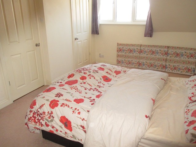  Image of 2 bedroom Maisonette for sale in Munster Road Portsmouth PO2 at Munster Road North End Portsmouth, PO2 9BS