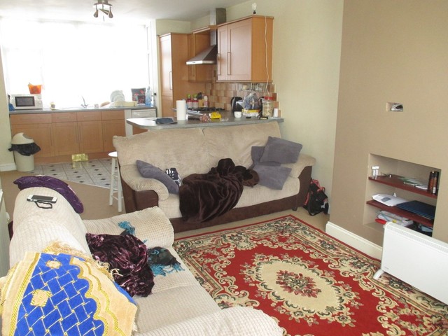  Image of 2 bedroom Maisonette for sale in Munster Road Portsmouth PO2 at Munster Road North End Portsmouth, PO2 9BS